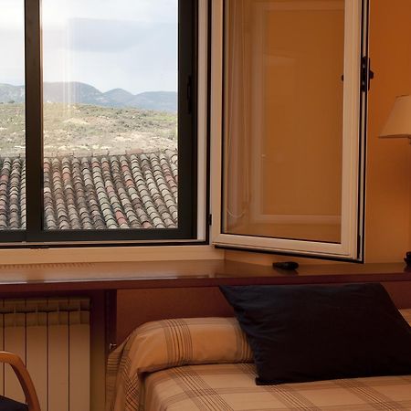 Hotel Villa De Ayerbe Ngoại thất bức ảnh