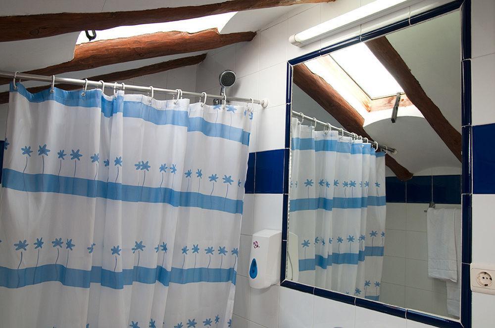 Hotel Villa De Ayerbe Ngoại thất bức ảnh