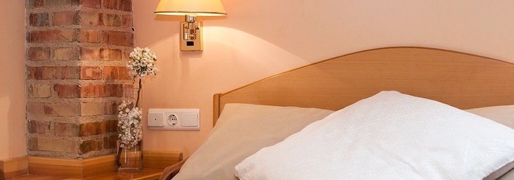 Hotel Villa De Ayerbe Ngoại thất bức ảnh
