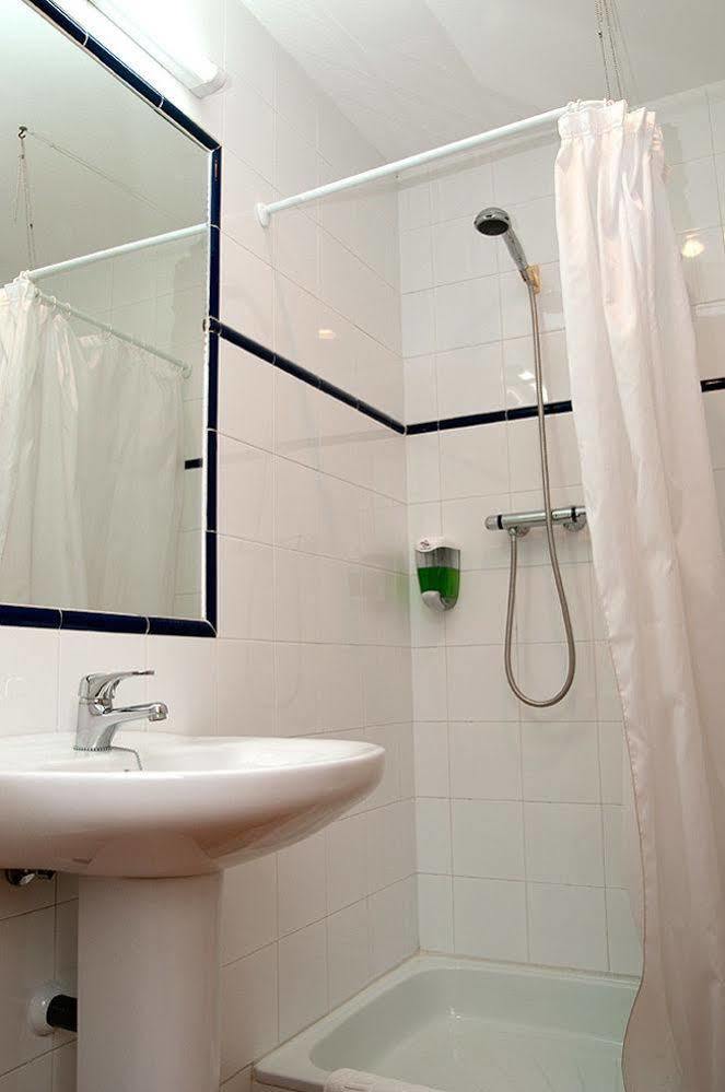 Hotel Villa De Ayerbe Ngoại thất bức ảnh